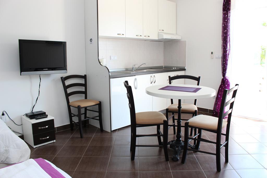 Apartments Palma Sibenik Bilik gambar