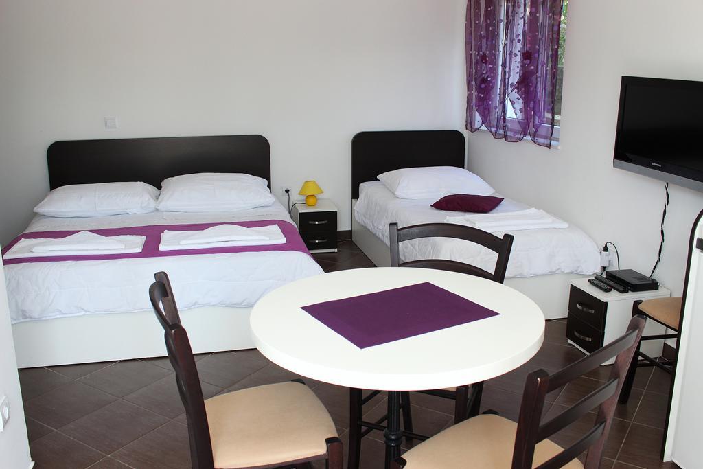Apartments Palma Sibenik Bilik gambar