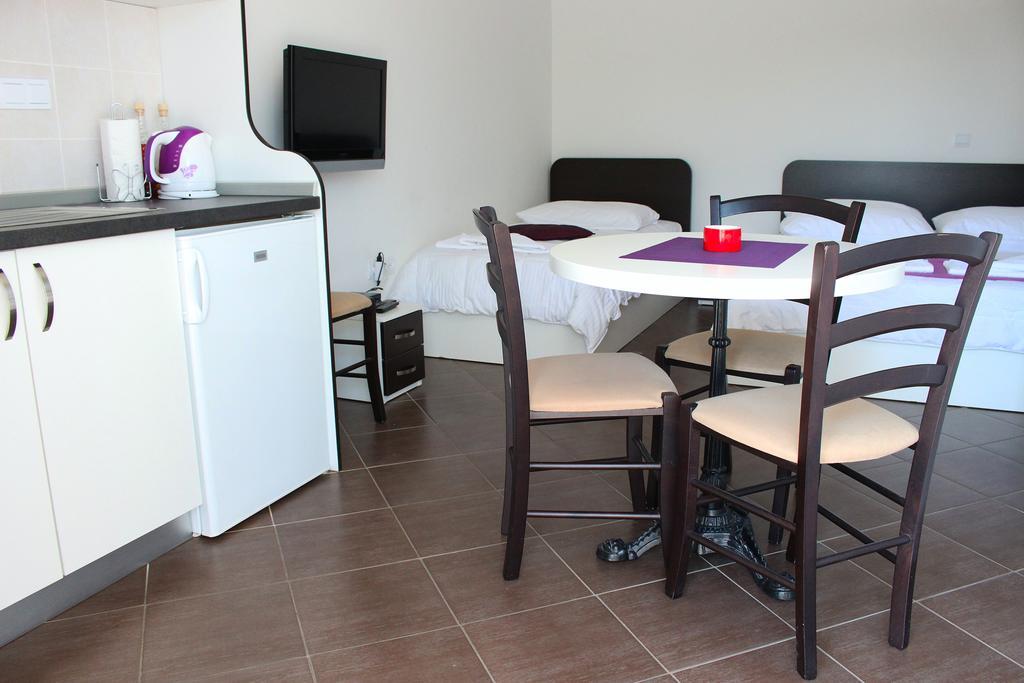 Apartments Palma Sibenik Bilik gambar