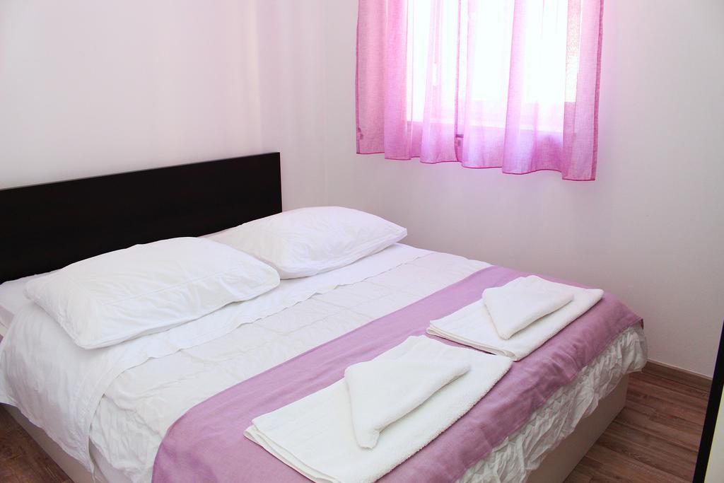 Apartments Palma Sibenik Bilik gambar
