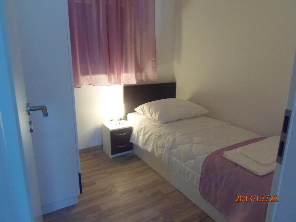 Apartments Palma Sibenik Bilik gambar